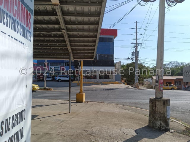 Commercial Property for Sale in Los Santos Los Santos 06040
